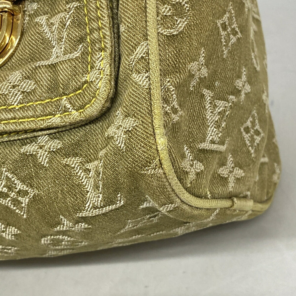 Louis Vuitton Green Handbag (Pre-Owned)